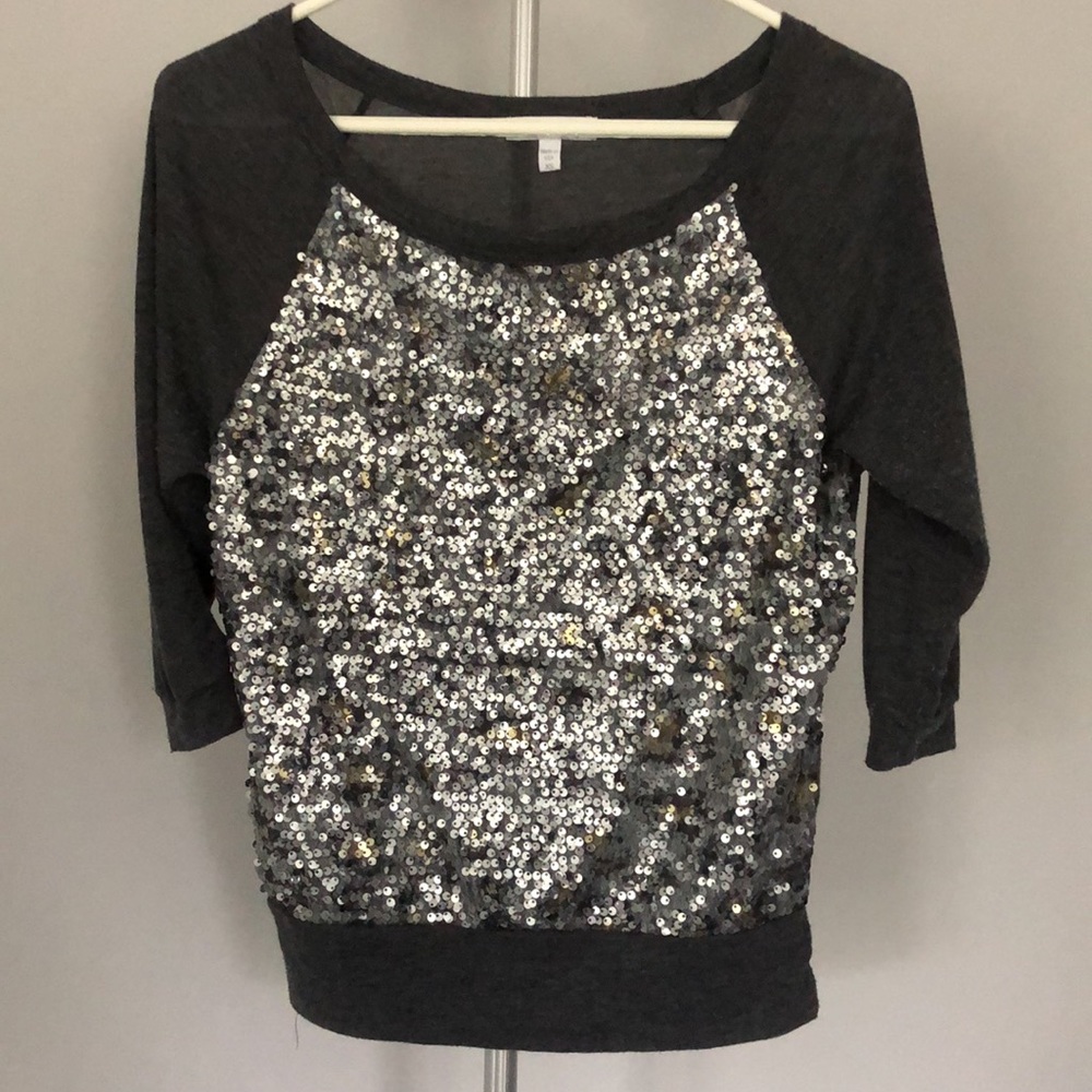 Delia’s Grey Sequin 3/4 Length Sleeve Top in Size Extra Small XS